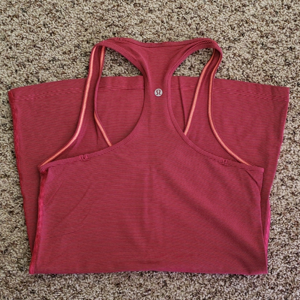 Like new! Lululemon CRB size 8 - Picture 3 of 4